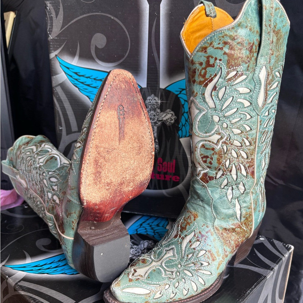 cowboy boots - Picture 2 of 5